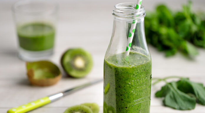 Корисний сніданок з насіння конопель